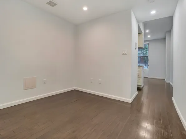 334 West 47th Street image 6 of 7