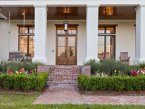 5th image of 801 Breaux Rd