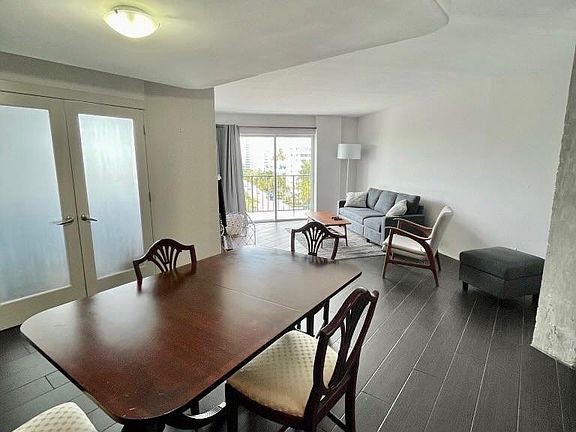 2nd image of 899 West Ave