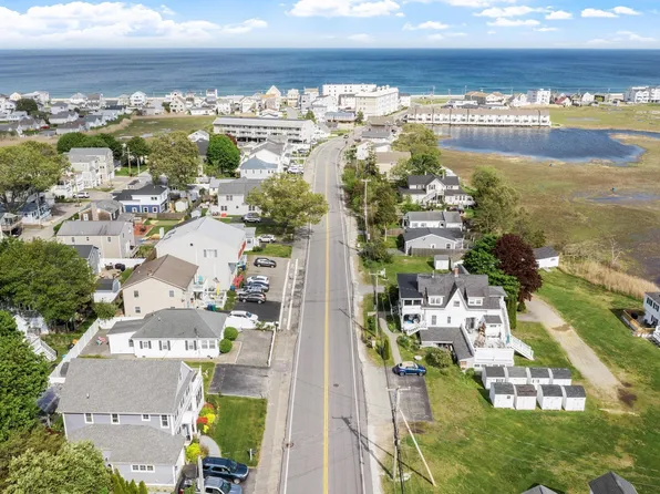 28-30 Thorwald Avenue, Hampton, NH 03842