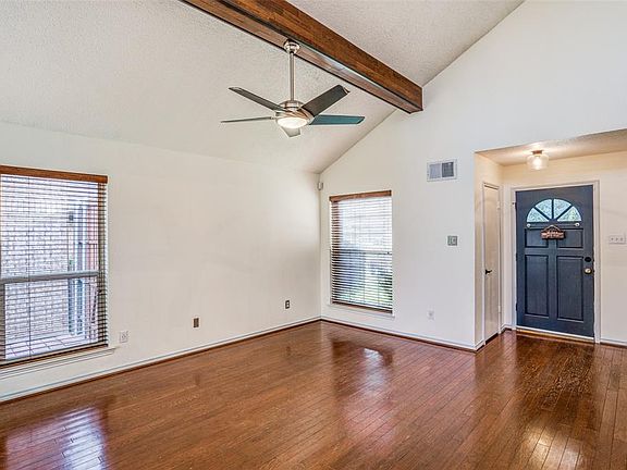 4th image of 3837 Beaumont Ln