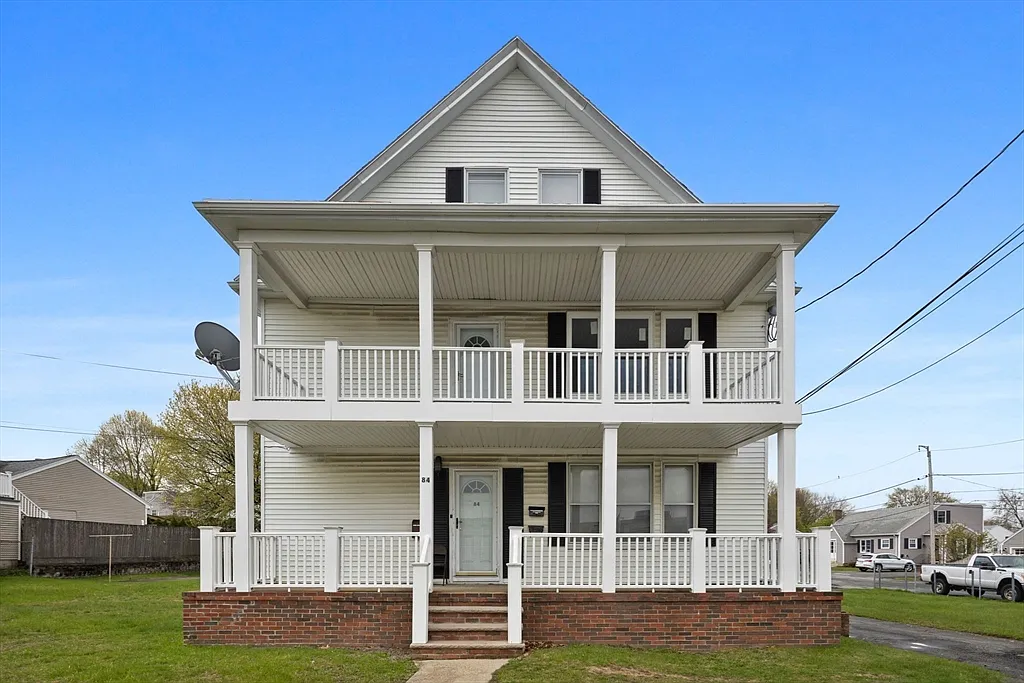 2 bed, 1.0 bath, 1500 sqft, $2,500 — Photo 2