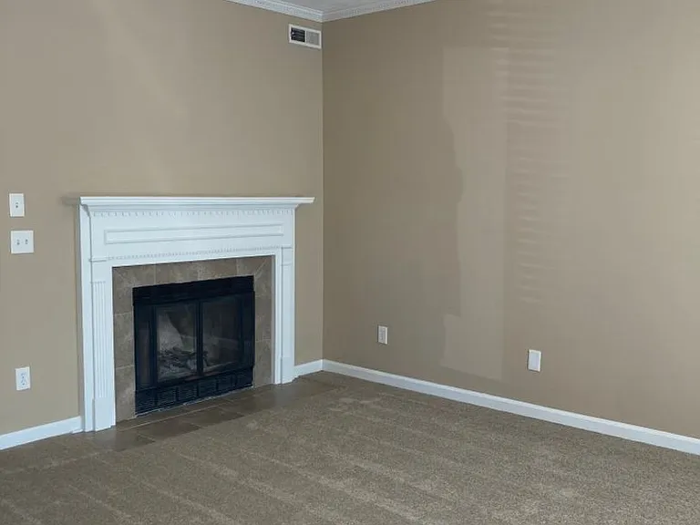 108 Lakebrink Dr — Photo 3