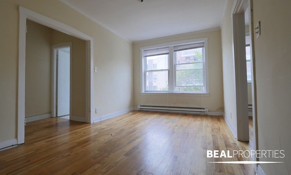 1st image of 511 W Melrose St #511301