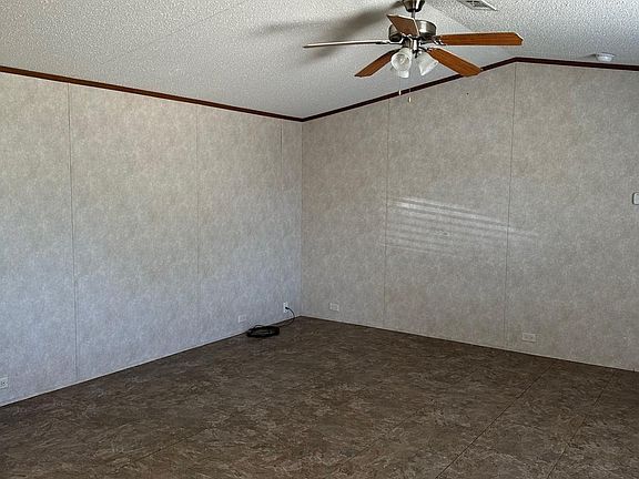 3rd image of 2004 Penoak Rd