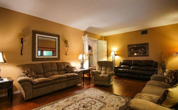 5th image of 4906 Thonotosassa Rd