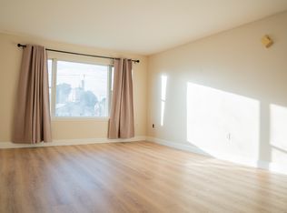 816 E Henry St #2, Linden, NJ 07036