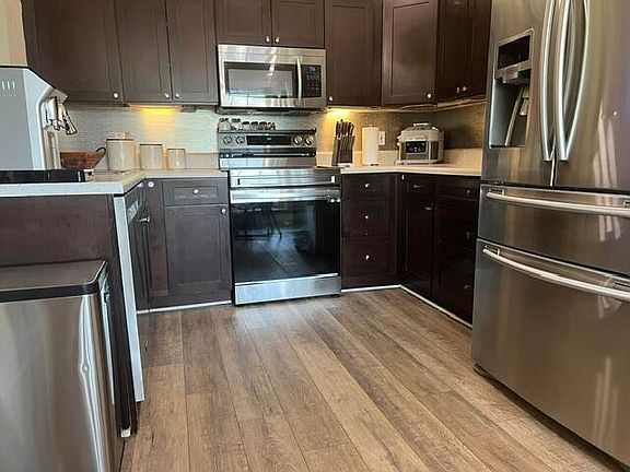 4th image of 9145 Chrysanthemum Drive