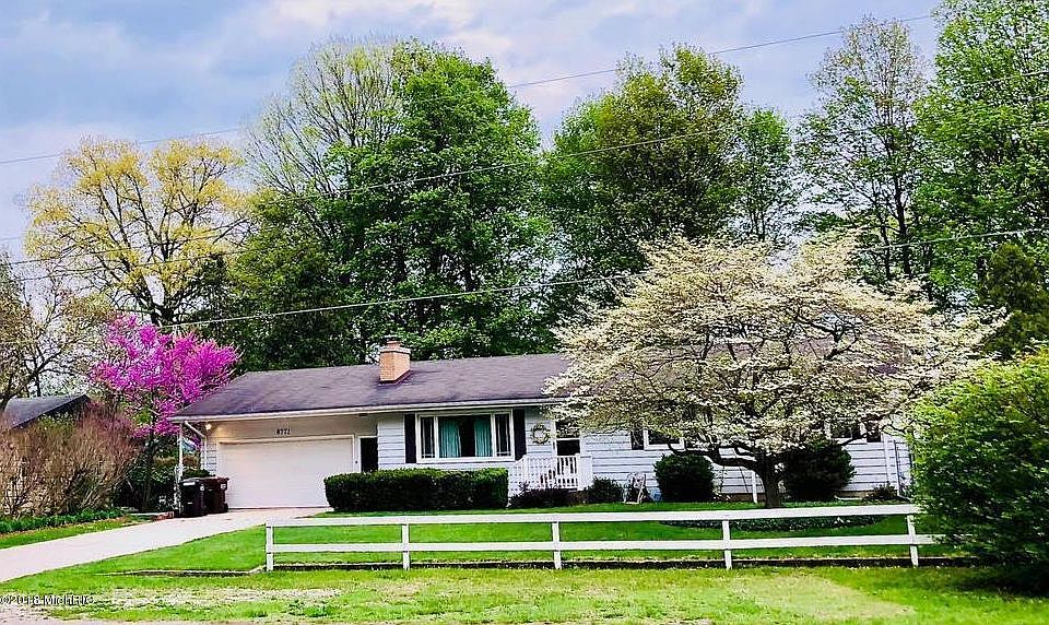 1st image of 8771 Maplewood Dr