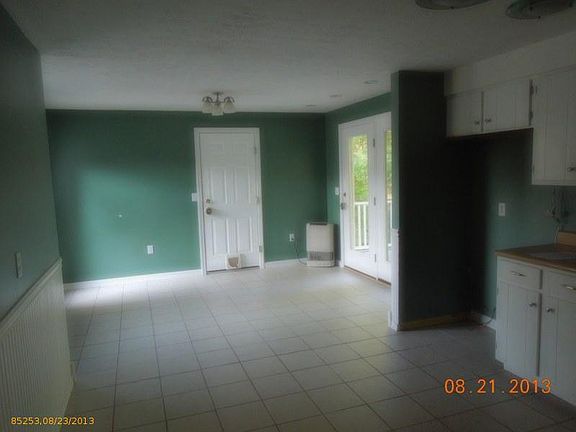 3rd image of 17 Macarthur Ave