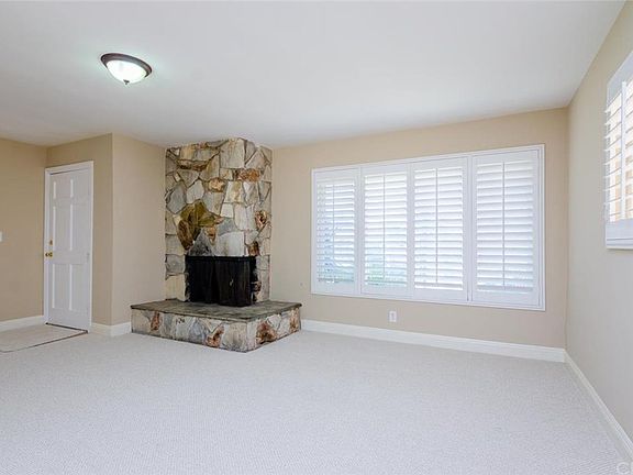 5th image of 1460 N San Antonio Ave