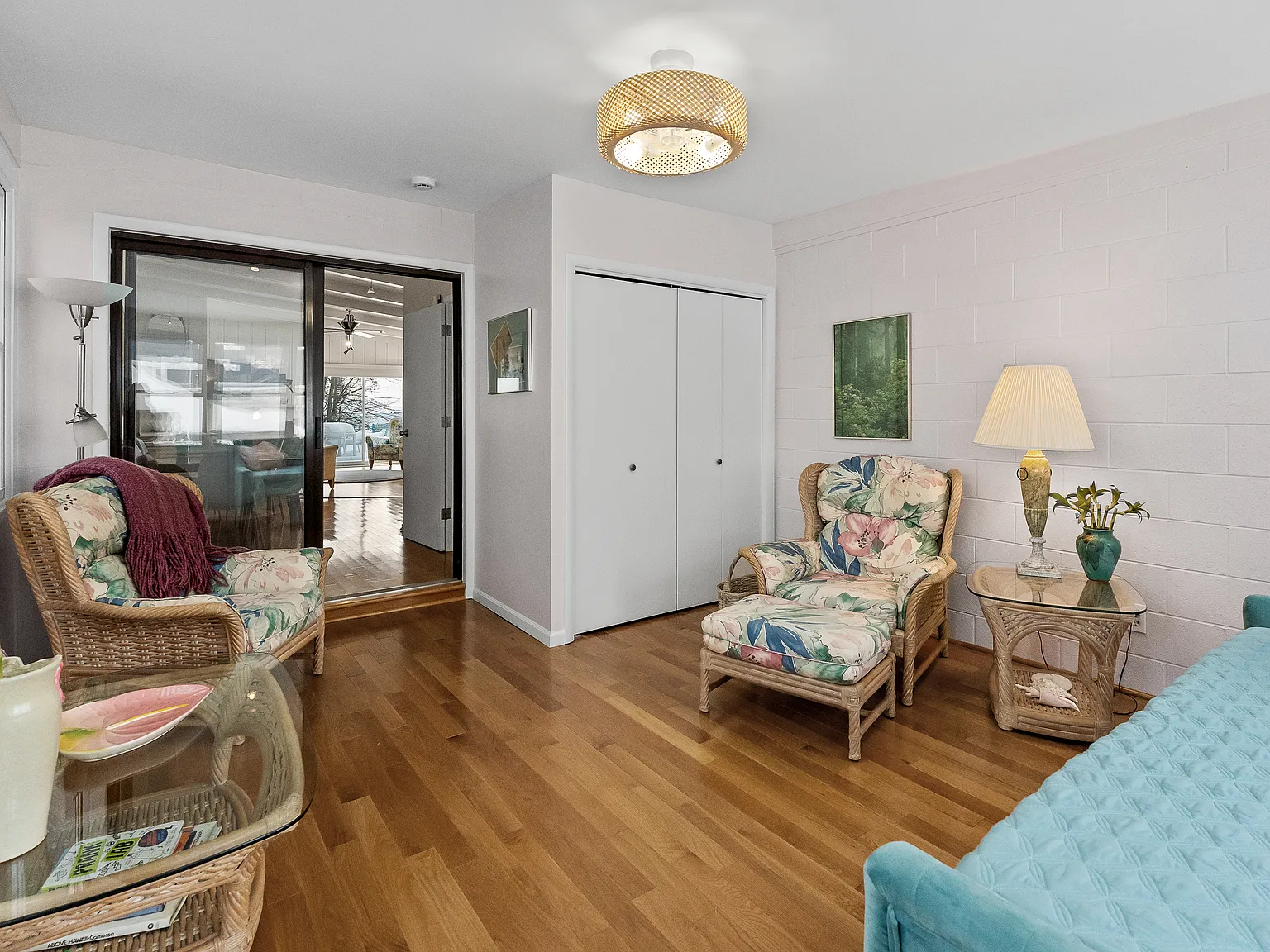 3 bed, $1,700 — Photo 2