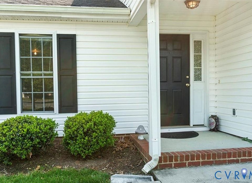 2nd image of 7600 Blue Cedar Dr