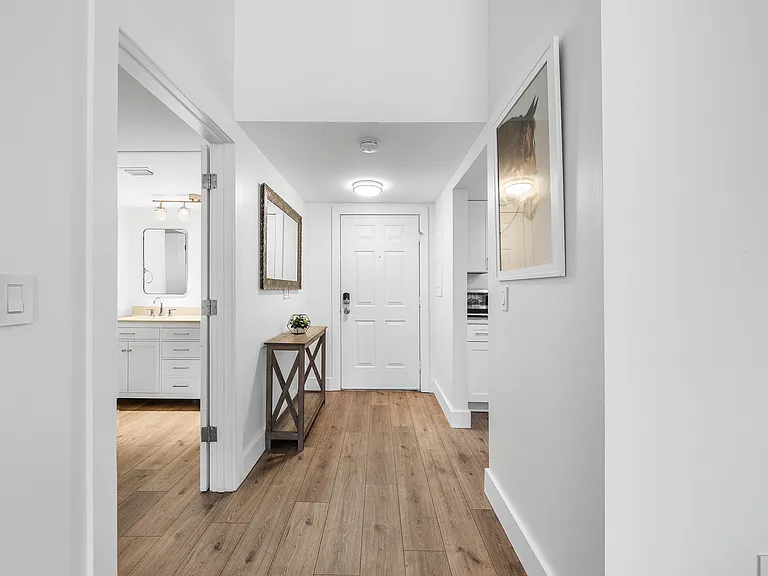 11863 Wimbledon Cir #504 — Photo 3