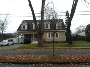 12 Durham St, Pompton Lakes, NJ 07442