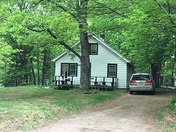 3rd image of 1535 Erickson Ave