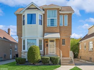 5015 N Mobile Ave, Chicago, IL 60630