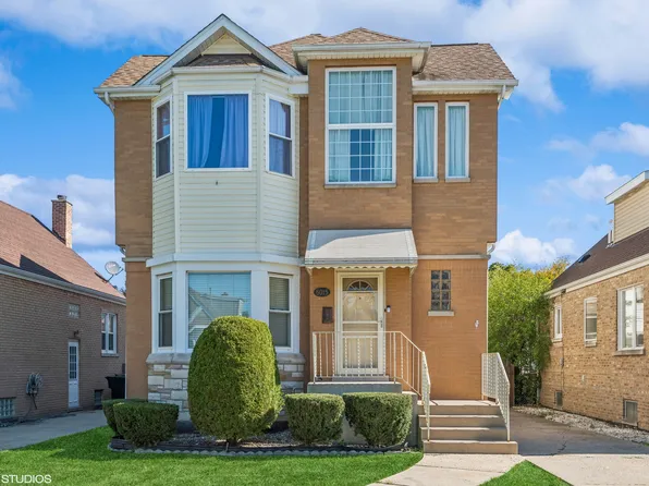 5015 N Mobile Ave, Chicago, IL 60630