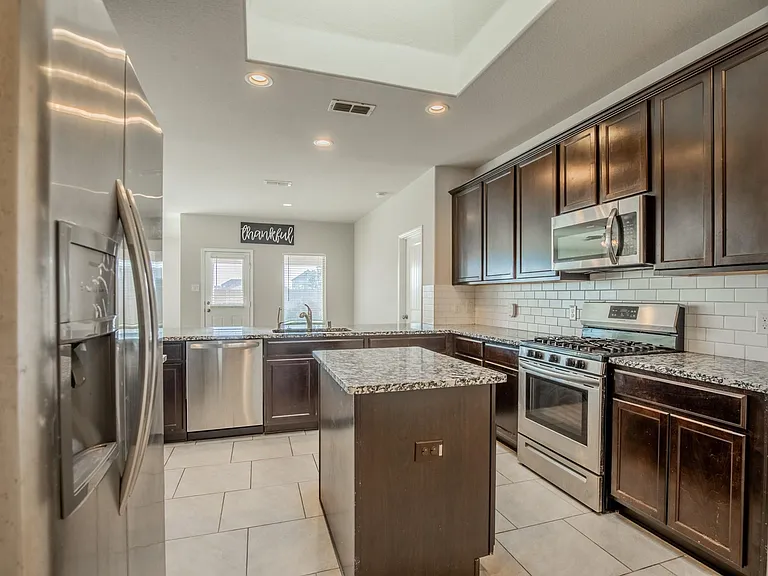 1407 Wheatland Terrance Ln — Photo 9