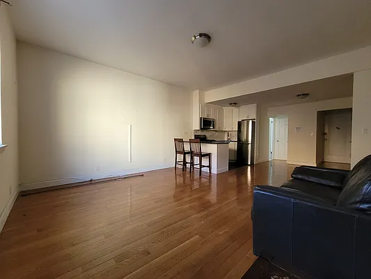 Rented by Julien Aractingi, LREB | media 5