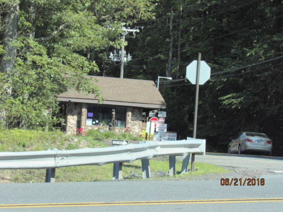 2nd image of 215 Four Seasons Dr