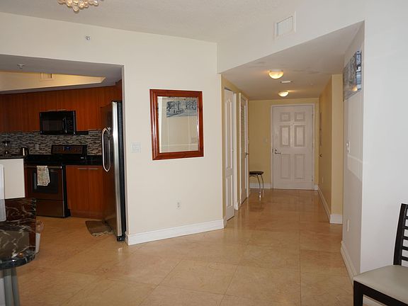 5th image of 16699 Collins Ave Floor 32