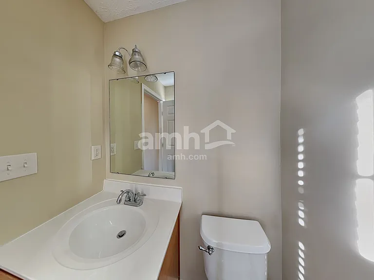 700 Berlander Dr — Photo 6