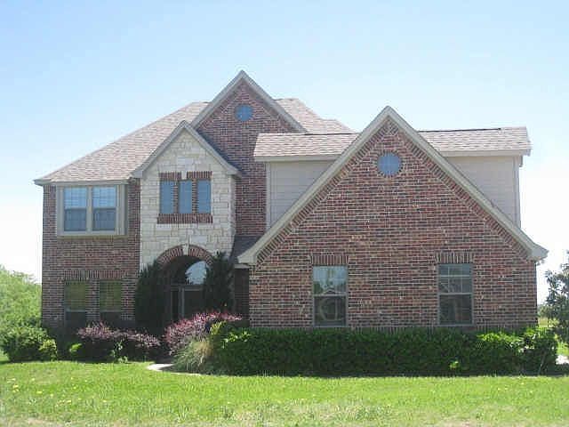1st image of 129 Woodbluff Ct