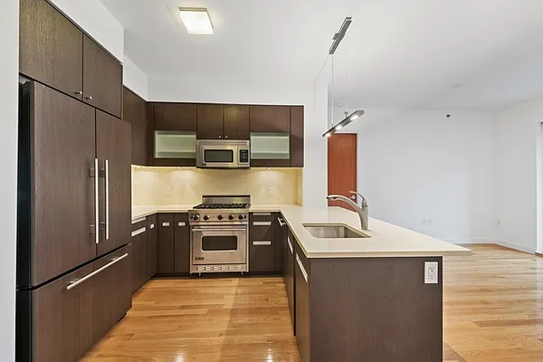 Rented by Compass | media 9