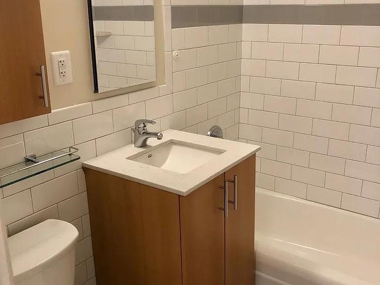 1255 New Hampshire Ave NW — Photo 150