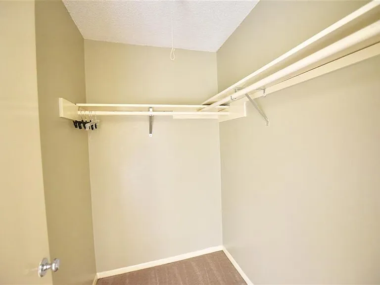 100 Royal Way Dr #4D — Photo 16
