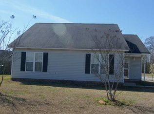 3710 Dover Dr, Ayden, NC 28513