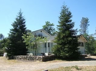12106 Oak Leaf Ln, Redding, CA