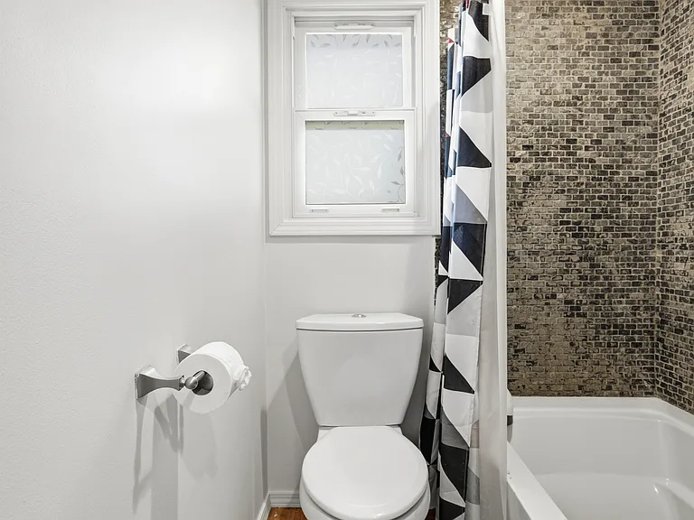 3314 S 122nd St — Photo 11