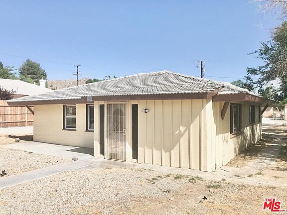 4th image of 15165 Golden St
