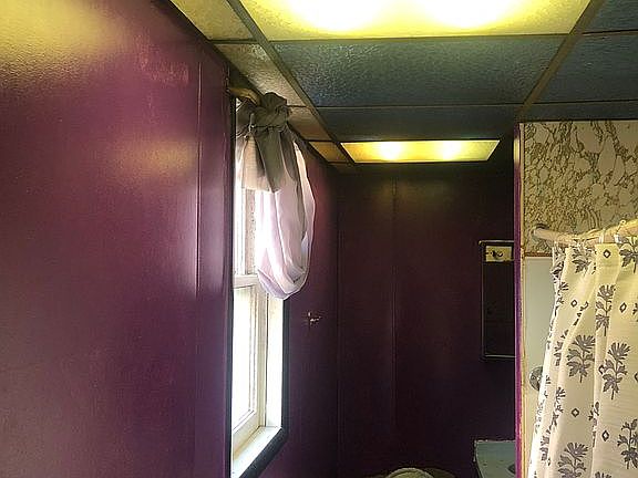 5th image of 2037 Wilkens Ave