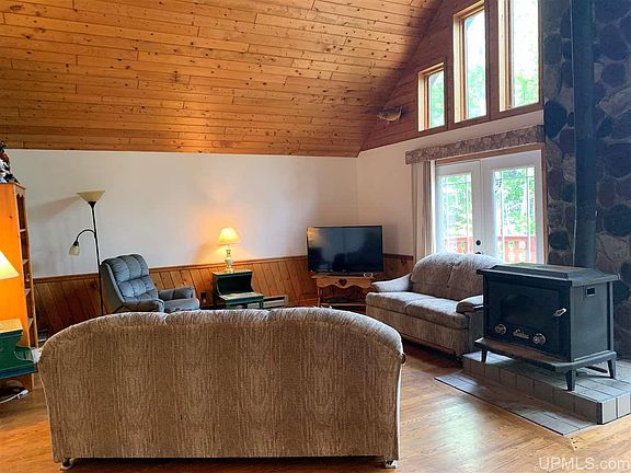 5th image of 34548 Deerwood Dr