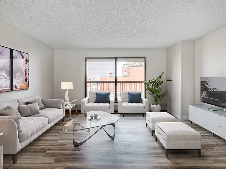 150 Jasper Ave NW — Photo 20