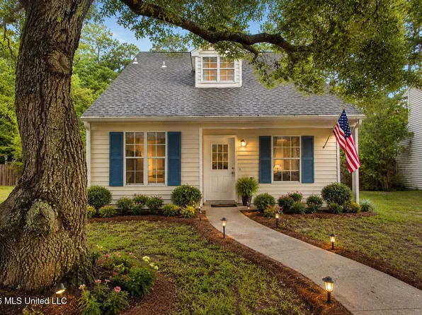 1750 James Buchanan Dr, Biloxi, MS 39531