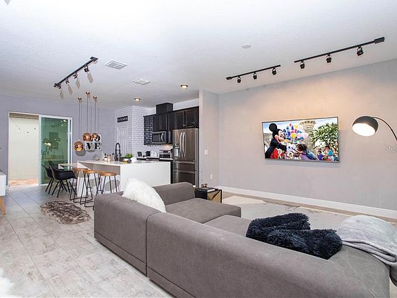 4th image of 9696 Emerald Berry Dr