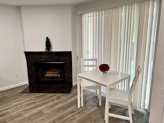 3rd image of 9474 Redmond Woodinville Rd NE APT A103w