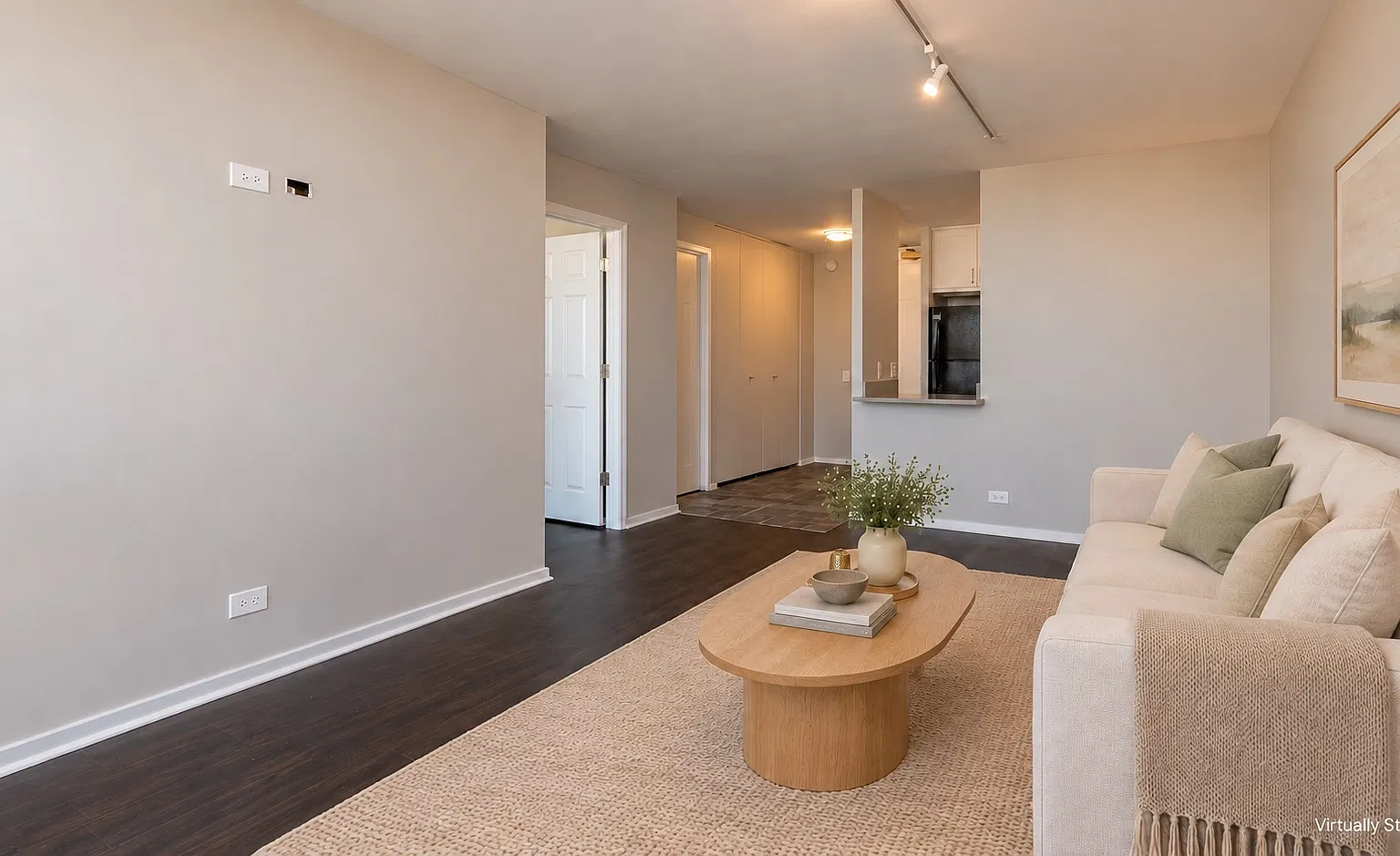 4343 N Clarendon Ave — Photo 3