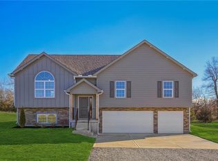 323 NE 51st Rd, Warrensburg, MO 64093
