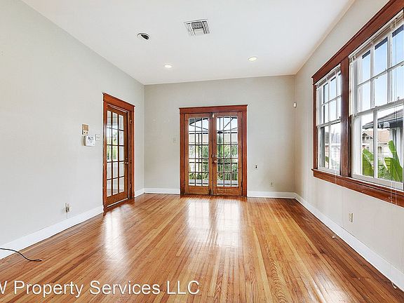 4th image of 2805 Audubon St