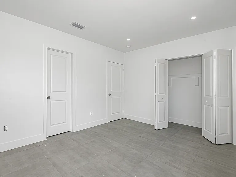 11309 NW 87th St — Photo 9