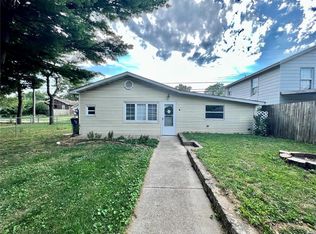 260 12th St, Wood River, IL