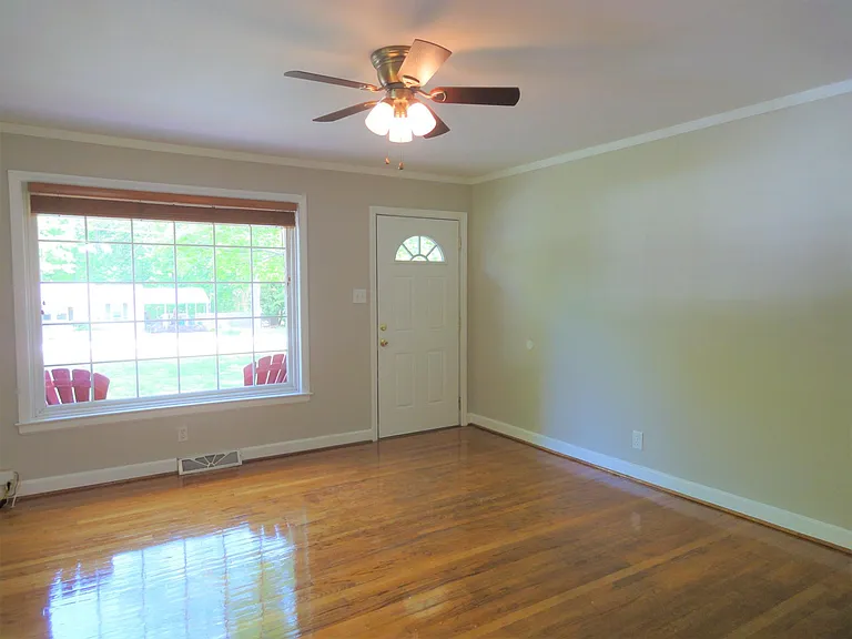 4606 Willa Way — Photo 17