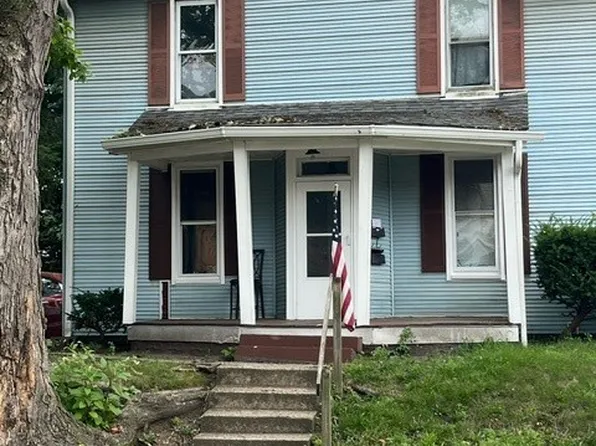 866 Main St, Coshocton, OH 43812