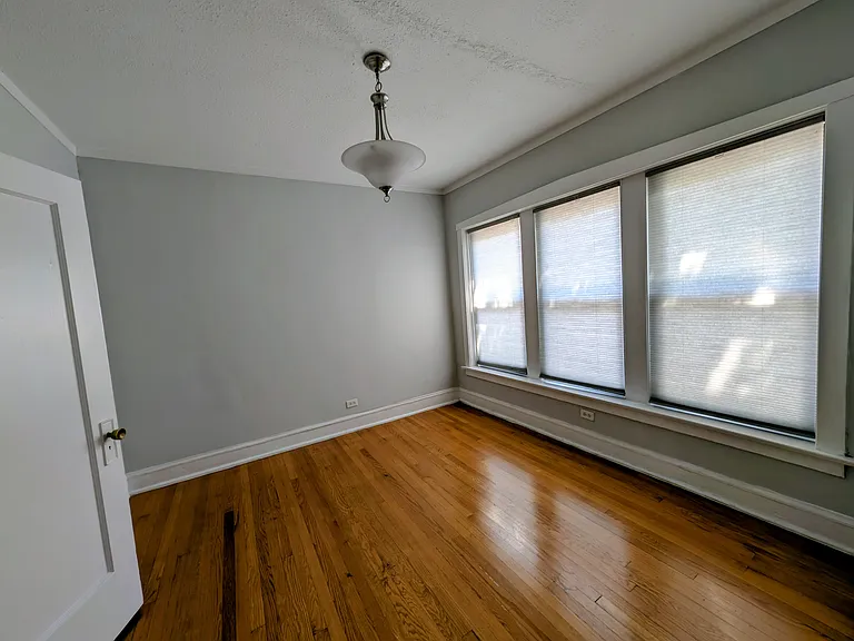 6402 N Hermitage Ave #2 — Photo 3