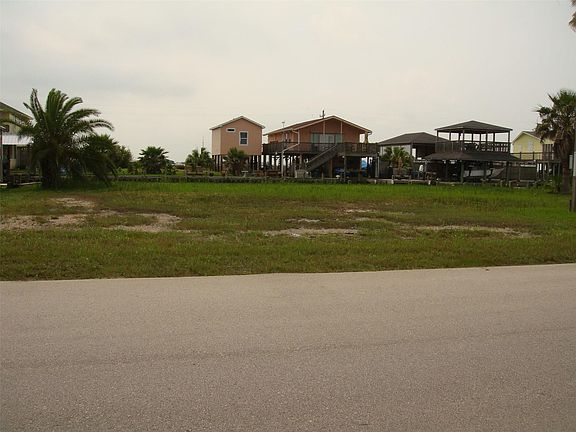 4th image of 1167 N Stingaree Dr